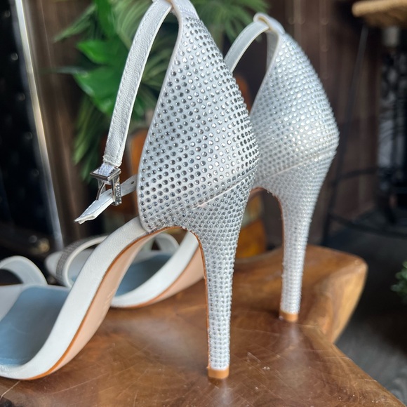 White rhinestones elegant simple occasion heels - Picture 4 of 11